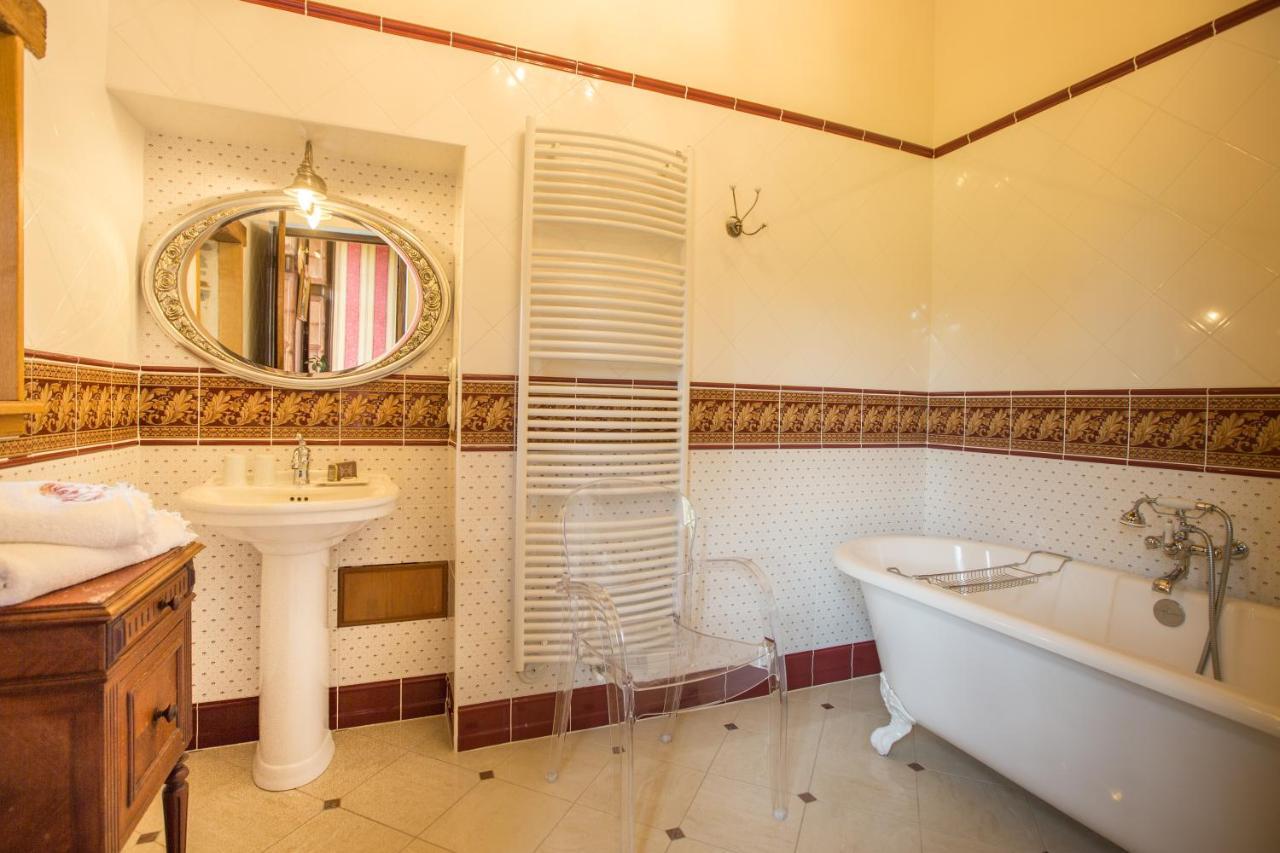 Le Logis D'Equilly Bed and Breakfast Εξωτερικό φωτογραφία