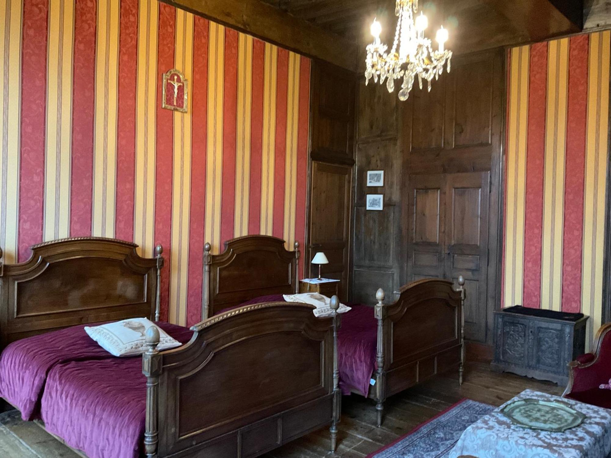Le Logis D'Equilly Bed and Breakfast Εξωτερικό φωτογραφία