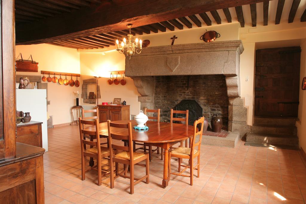 Le Logis D'Equilly Bed and Breakfast Εξωτερικό φωτογραφία